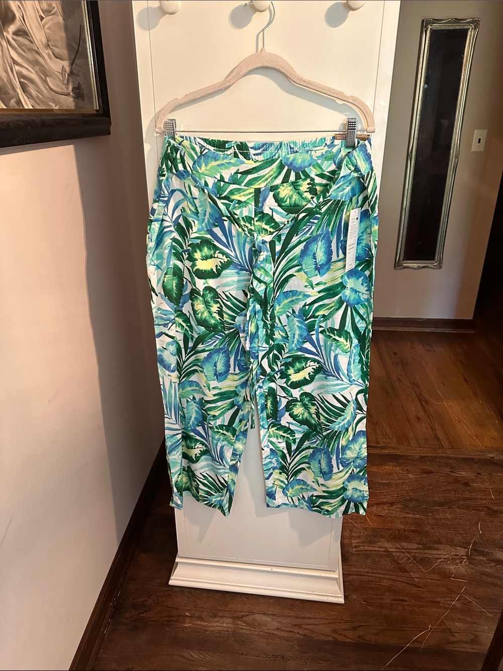cooper & ella Tropical Leaf Print Capris in Green & Blue